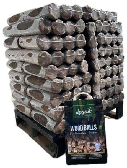 40 pakkausta tammipuuhiiliä, 7 kg